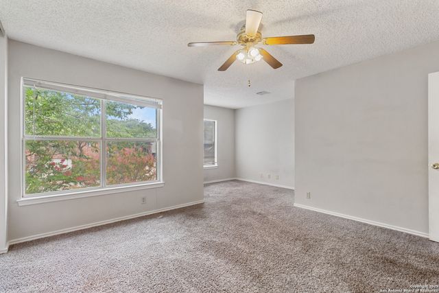 8310 BORDER RIDGE DR, San Antonio, TX 78240