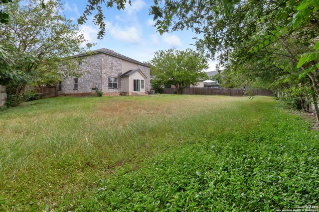 8310 BORDER RIDGE DR, San Antonio, TX 78240