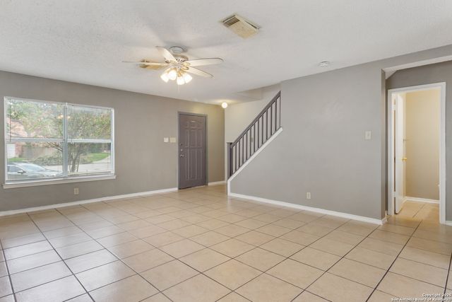 8310 BORDER RIDGE DR, San Antonio, TX 78240