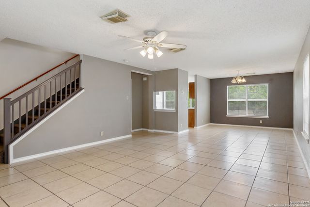 8310 BORDER RIDGE DR, San Antonio, TX 78240