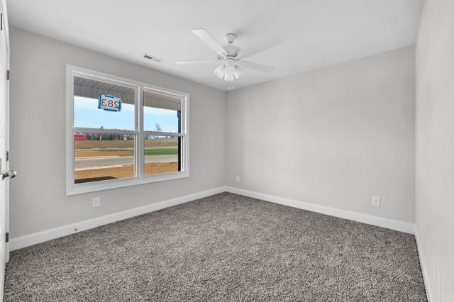 2677 Brewster Dr, Clarksville, TN 37042