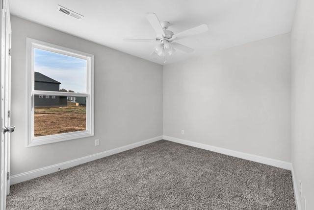 2677 Brewster Dr, Clarksville, TN 37042