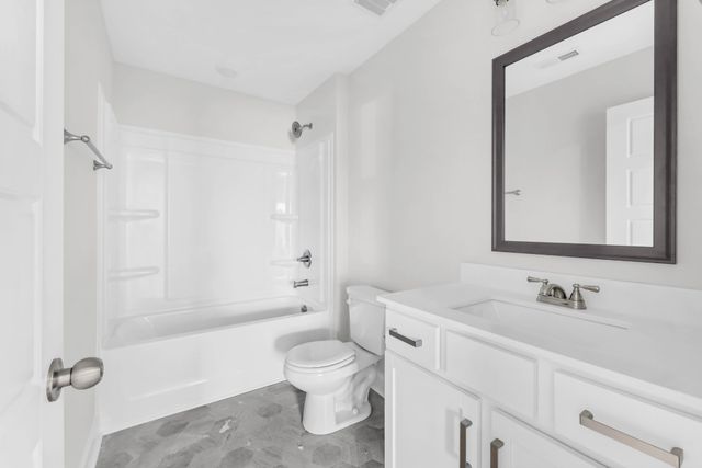 2677 Brewster Dr, Clarksville, TN 37042