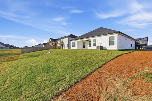 2677 Brewster Dr, Clarksville, TN 37042