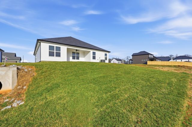 2677 Brewster Dr, Clarksville, TN 37042