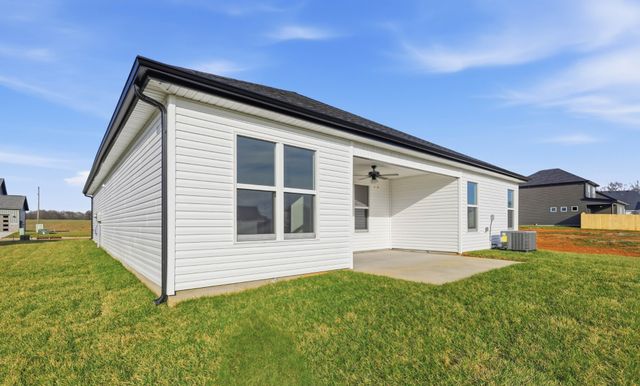 2677 Brewster Dr, Clarksville, TN 37042