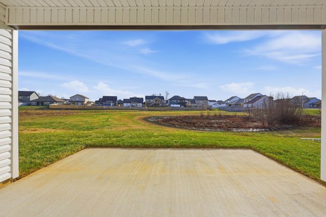 2677 Brewster Dr, Clarksville, TN 37042