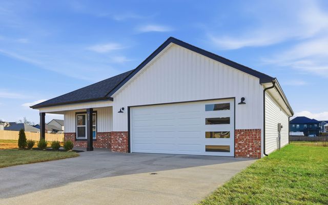 2677 Brewster Dr, Clarksville, TN 37042