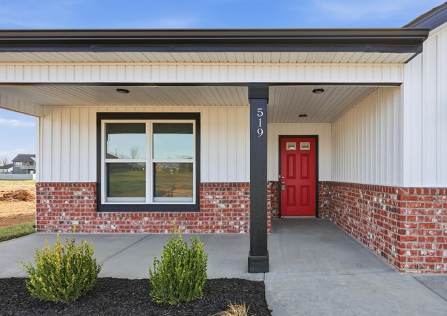 2677 Brewster Dr, Clarksville, TN 37042