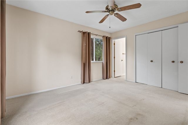 406 Teakwood Lane NE 20, Cedar Rapids, IA 52402