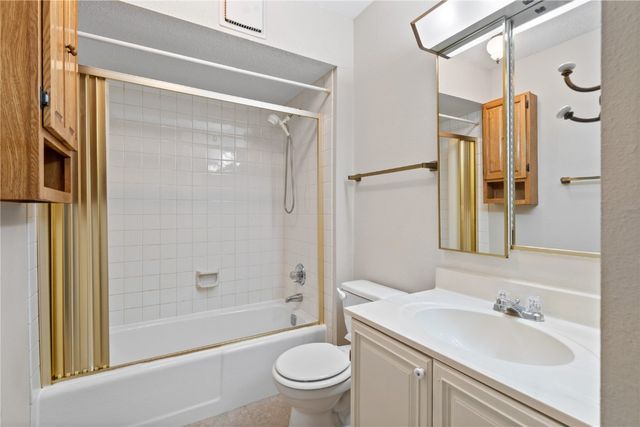 406 Teakwood Lane NE 20, Cedar Rapids, IA 52402