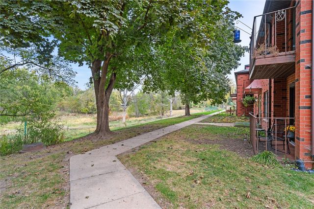 406 Teakwood Lane NE 20, Cedar Rapids, IA 52402