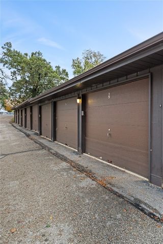 406 Teakwood Lane NE 20, Cedar Rapids, IA 52402