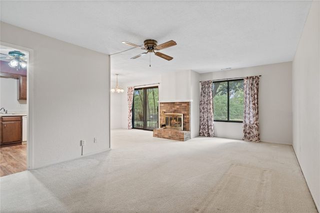 406 Teakwood Lane NE 20, Cedar Rapids, IA 52402