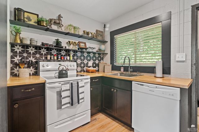 238 Westwood Road, Manhattan, KS 66502