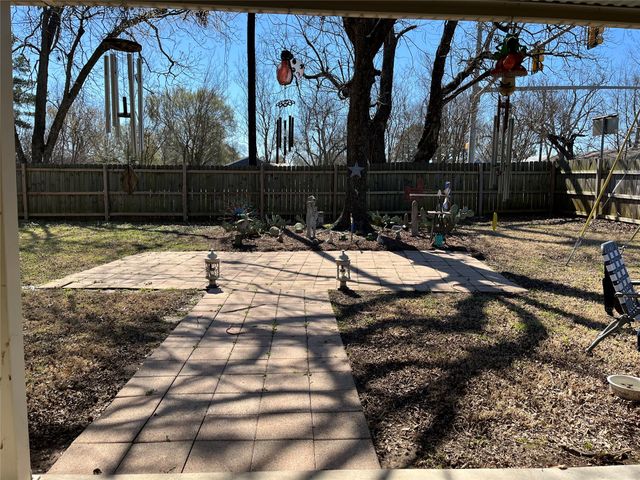 2010 Kyle Drive, Paris, TX 75460