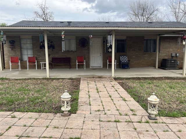 2010 Kyle Drive, Paris, TX 75460
