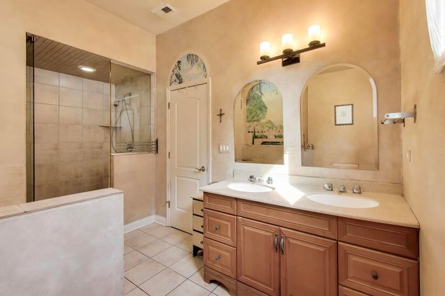 4880 N Clark Street 2A, Chicago, IL 60640