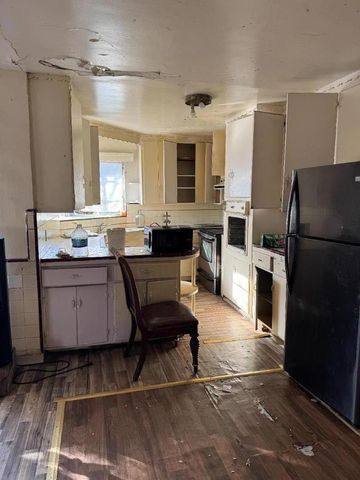 2138 Dumbarton Avenue, East Palo Alto, CA 94303
