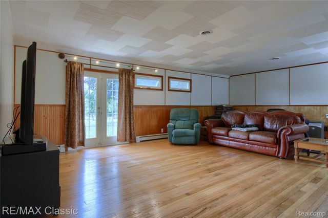 10268 7 Mile Road, Salem Township, MI 48167