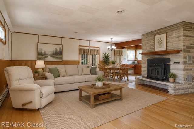 10268 7 Mile Road, Salem Township, MI 48167