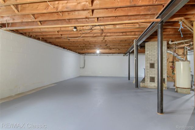 10268 7 Mile Road, Salem Township, MI 48167