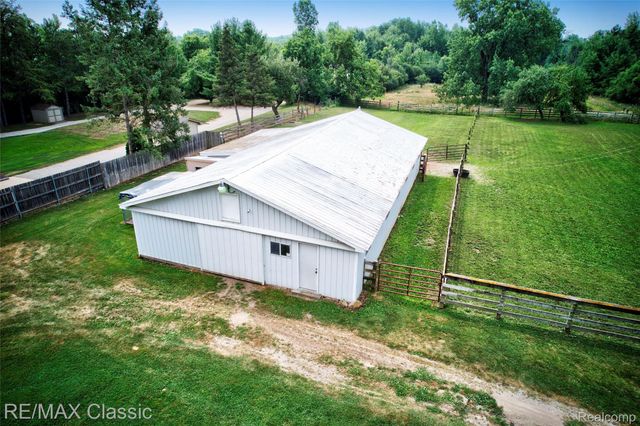 10268 7 Mile Road, Salem Township, MI 48167