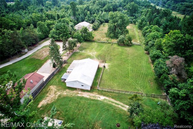 10268 7 Mile Road, Salem Township, MI 48167