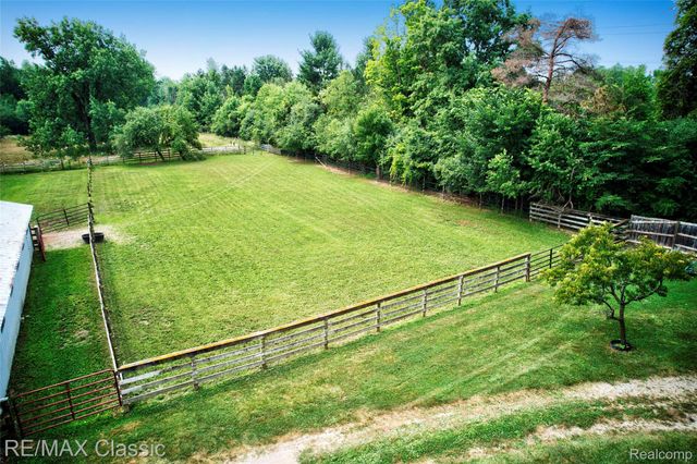 10268 7 Mile Road, Salem Township, MI 48167