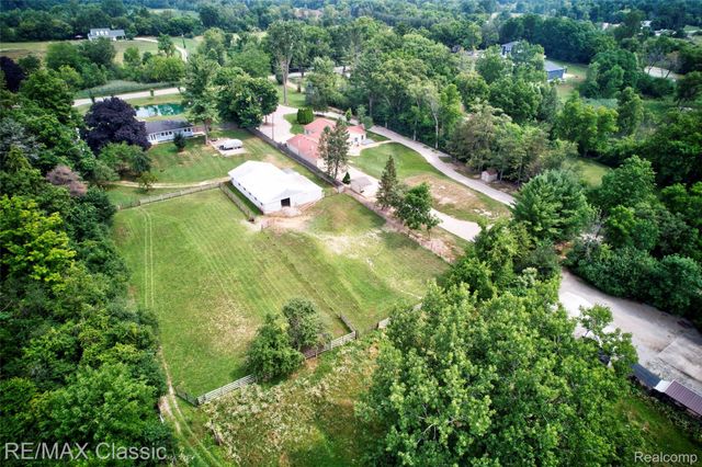 10268 7 Mile Road, Salem Township, MI 48167