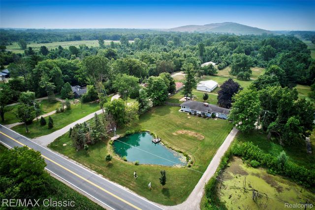 10268 7 Mile Road, Salem Township, MI 48167