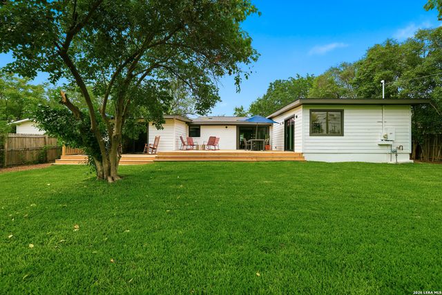 1068 IVY LN, Terrell Hills, TX 78209