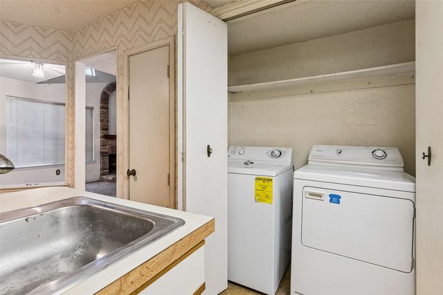 18040 Midway Road 105, Dallas, TX 75287