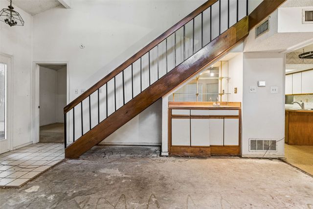 18040 Midway Road 105, Dallas, TX 75287