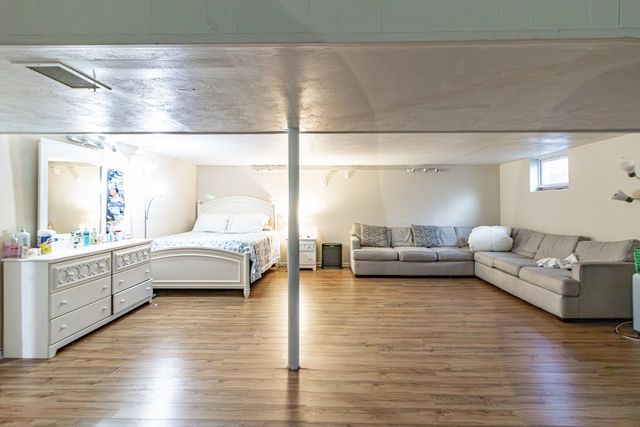 1054 Broadmoor Place, Deerfield, IL 60015