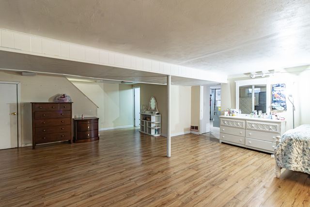 1054 Broadmoor Place, Deerfield, IL 60015