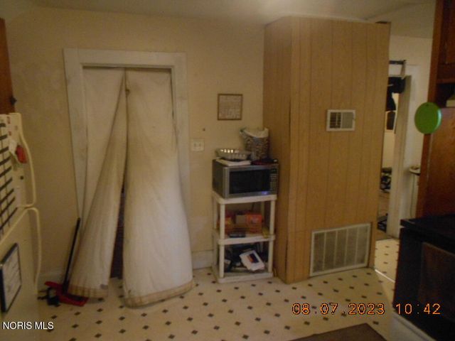 1610 Nevada Street, Toledo, OH 43605