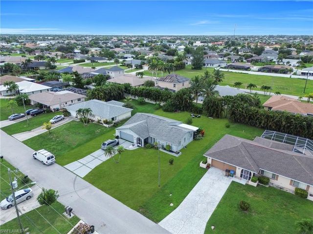 4424 13th AVE, Cape Coral, FL 33914