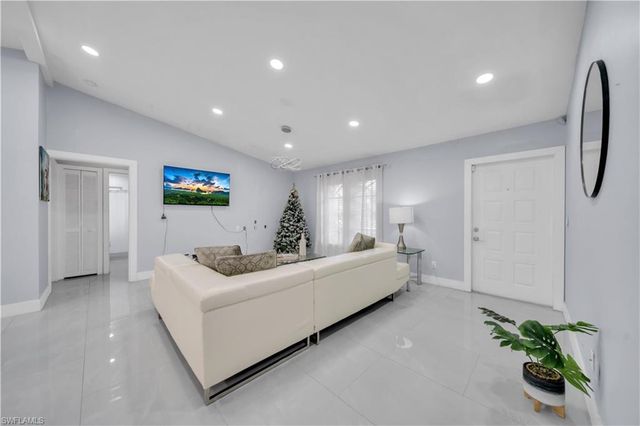 4424 13th AVE, Cape Coral, FL 33914