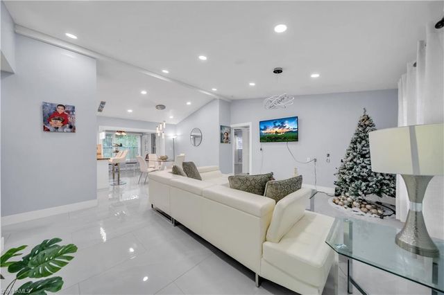 4424 13th AVE, Cape Coral, FL 33914