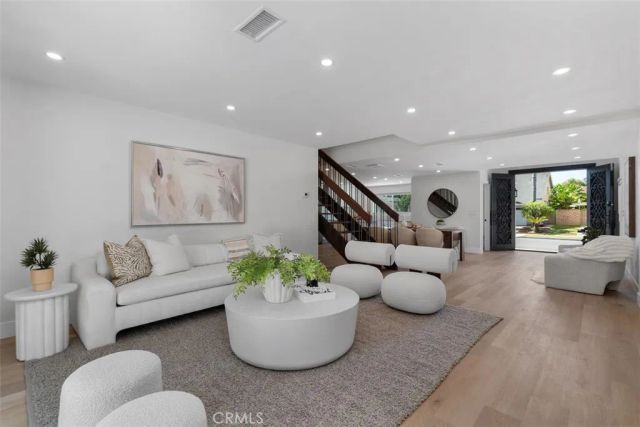 3871 Hendrix Street, Irvine, CA 92614