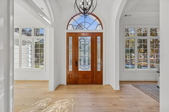 14 Chaplin Dr, Hilton Head Island, SC 29926