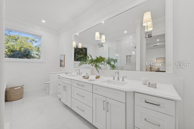 14 Chaplin Dr, Hilton Head Island, SC 29926