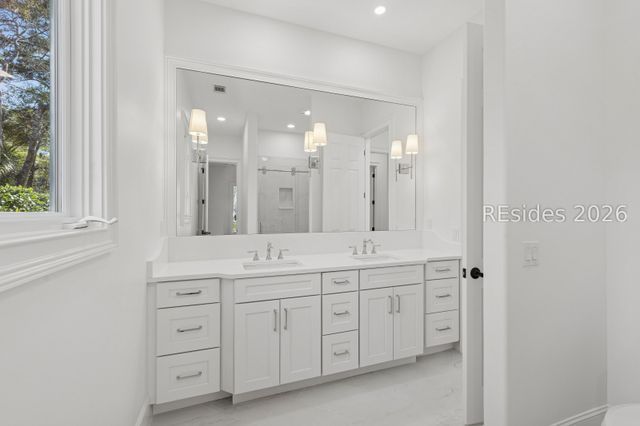 14 Chaplin Dr, Hilton Head Island, SC 29926