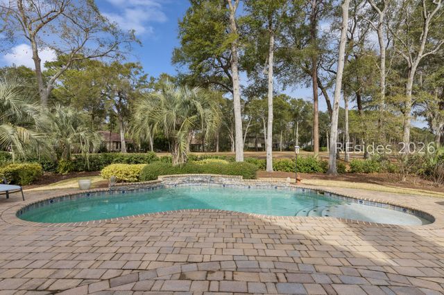 14 Chaplin Dr, Hilton Head Island, SC 29926