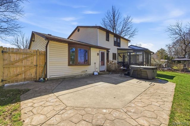 3662 Woodhaven Circle, Hamburg, NY 14075