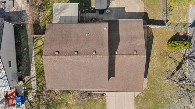 3662 Woodhaven Circle, Hamburg, NY 14075