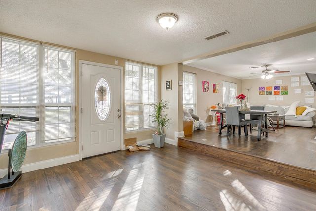 3244 Lubbock Avenue, Fort Worth, TX 76109