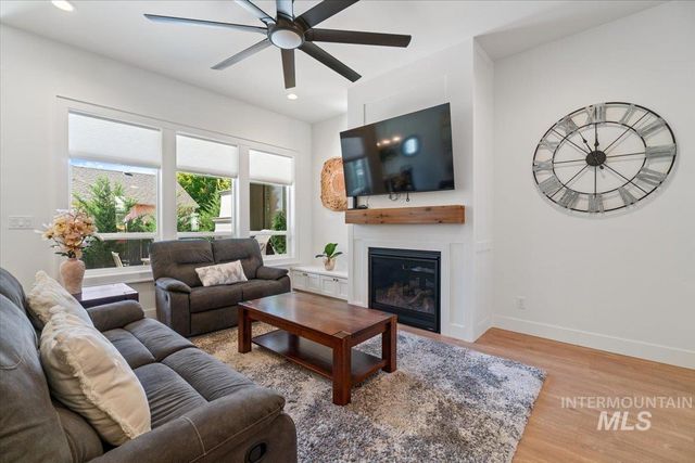 207 W Wrangler St., Meridian, ID 83646