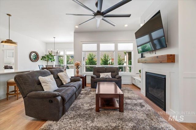 207 W Wrangler St., Meridian, ID 83646